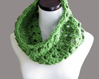 CROCHET PATTERN PDF  Green Crocheted Cowl , Women's Infinity Scarf Pattern- CaN sell items made from the pattern, instant download