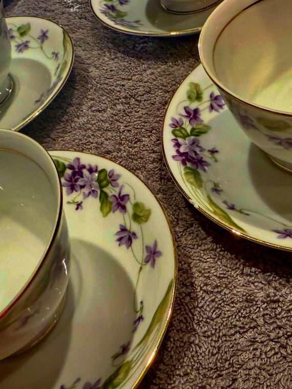 Vintage 1950s Noritake 12 Tea Cups and 12 Saucers, Style: Nancy