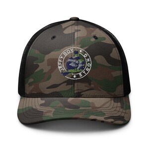 Camouflage trucker hat (No background)