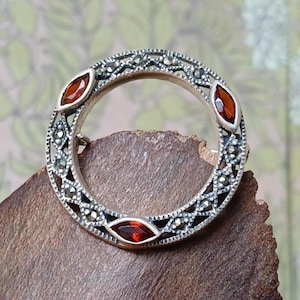 Vintage Sterling Silver Garnet And Marcasite Circle Brooch