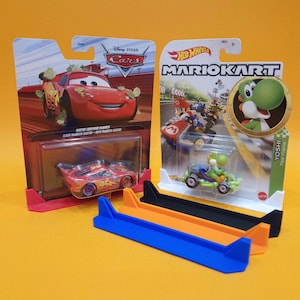 Expositor de coches Hot Wheels Disney Cars y Mario Kart para blísters y paquetes en cartón