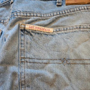Vintage Levi’s 501 Light Wash Jeans W32 L32 - Distressed Raw Hem -90s Grunge Y2K