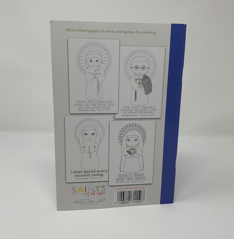 K&ouml;nnte beinhalten: Ein Malbuchcover mit Schwarzwei&szlig;illustrationen von Heiligen. Das Cover zeigt vier Heilige mit Zitaten. Der Titel des Buches lautet "Heilige aller Zeiten".