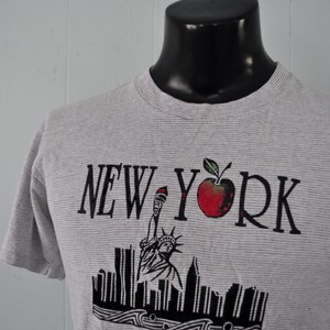NY Tee Big Appler Pin Striped Gray TShirt Nyc Statue of Liberty Tourist New York Short Medium