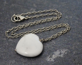 White Howlite Heart Necklace, Howlite Pendant, White Howlite Jewelry, Howlite Necklace, Heart Pendant, White Heart Pendant