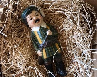 Nuevo adorno de Navidad de Dresde de papel 3D, joven cazador dispara pájaro, obtiene traje a cuadros Karma, munición para Rifle, 3 1/2"