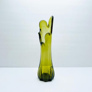 Vintage Hand Blown Swung Glass Vase in Avocado Green, Mid Century, 5 Finger Swung Vase, MCM Home Decor