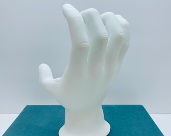 手形のジュエリーホルダー 白 白い樹脂製の手彫り像：Luyesa Design ジュエリーホルダー - Etsy 日本