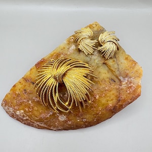 Vintage Monet Mirador Firework Brooch Pin and Earrings Modernist Gold Tone Textured Design - Mid Century Statement Jewelry - Book Piece