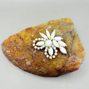 Vintage Juliana D&E White Milk Glass Brooch | DeLizza Elster Floral Pin | Mid-Century Gold-Tone Statement Jewelry