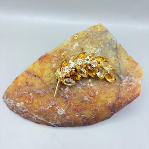 Vintage Rhinestone Leaf Brooch: Gold Tone Autumn Jewelry