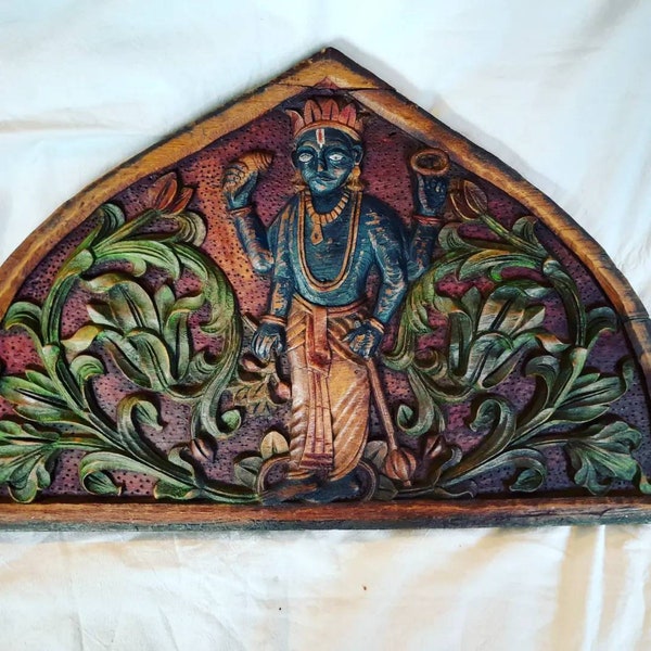 Beau panneau sculpté et peint  motif du Dieu Vishnu Inde du Sud fin 19 eme siècle Nice  painted wooden  Indian pannel  god Vishnu 19 century