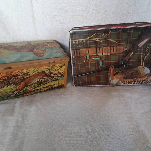 Paire de jolies boîtes à biscuits anciennes décor de chasse France 1960 a set of 2 old vintage cookie boxes with hunting thème France 1960