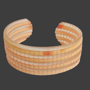 VTG Pfirsich Orange Klares Zelluloid? Kunststoff Struktur Armreif Kleine Ungewöhnliche