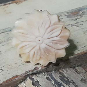 Cream Sunflower Cabinet Knob
