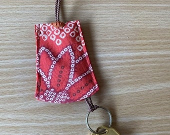 Kimono Fabric Key Ring | Red Kanoko ringdots