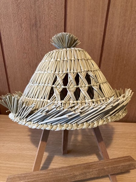 miniatured Rouningasa Samurai hat, made from real Igusa rush