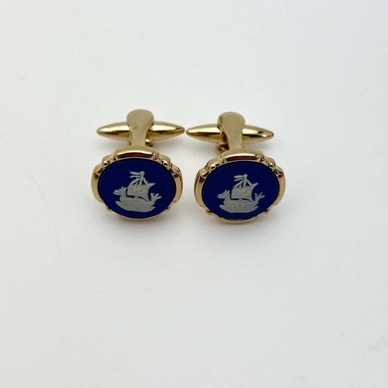 Signed Stratton Wedgwood Vintage Cufflinks – Blue and White Ship Design with Gold-Tone Edging, Perfect for Collectors or Classic Style Fans