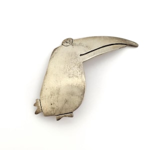 Vintage Signed 925 Sterling Silver Brooch, Elegant Antique Jewelry, Timeless Collectible Pin for Women, Unique Gift Idea