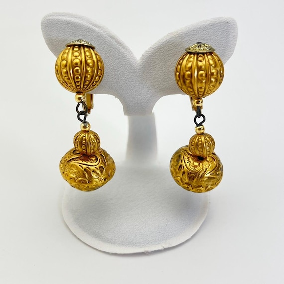 Paire De Boucles D'oreilles Clips Pendantes Inspiration Ethnique - Or Et Résine, Occasion