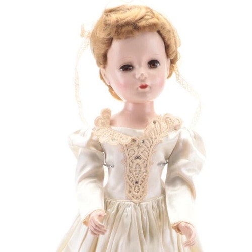 SALE! 50 OFF! shops Vintage 1950's Madame Alexander Margaret Face Large 21