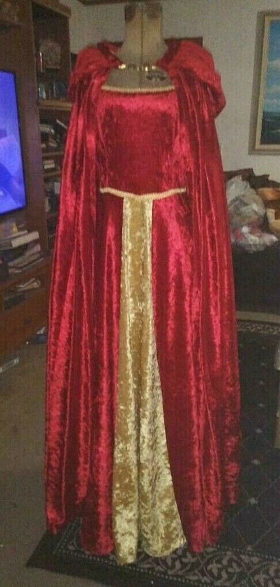 Clearance Velvet Hooded Cloak Witch Robe Medieval Witchcraft Cape Halloween Clearance Velvet Hooded Cloak Witch Robe Medieval Witchcraft Cape Halloween