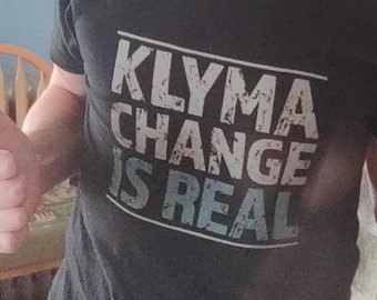 KLYMA Veränderung ist real Tee - Geschenk für Aktivisten & Musik Fans! Freizeitkleidung