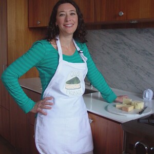 Apron del amante del queso con tatuaje a juego - Cocina - Foodietoos - Quel Fromage - Cocina - Foodie Gift