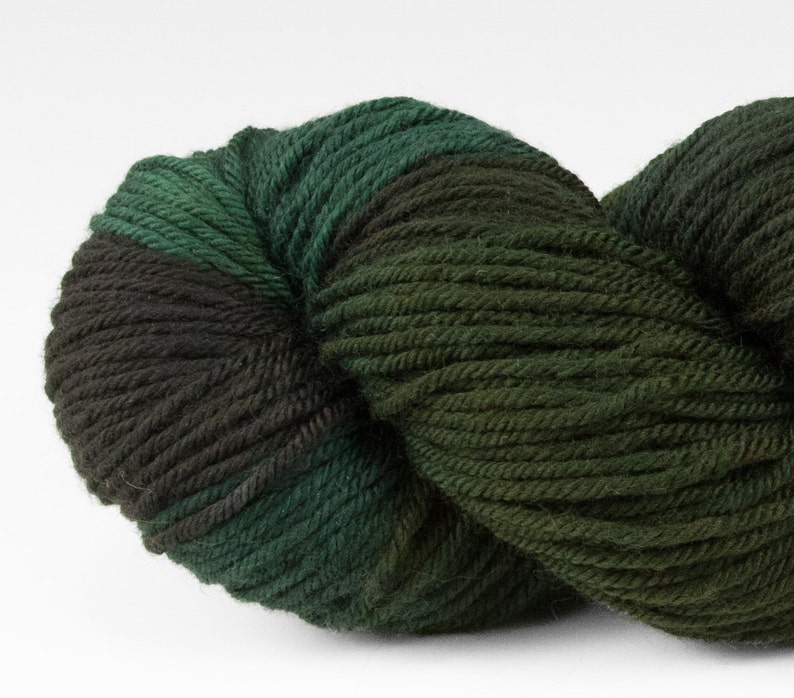 Deep Forest 115 g 100/% SW Merino Spry115 Handpainted DK weight yarn