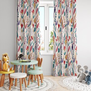 Bunte Blüten Drapierung, Blätter Vorhang, lebendige Blumen Vorhang, Boho Blumen Vorhang, wunderliche Drapierung, freigeistige Drapierung