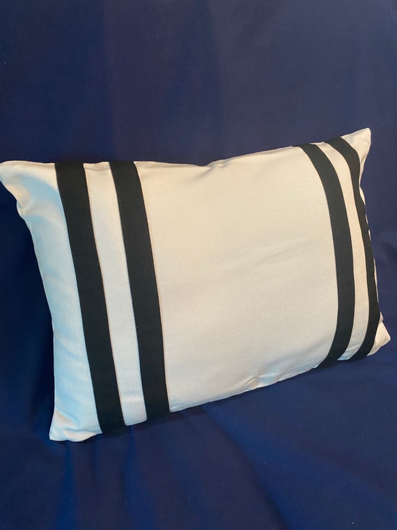 Custom Cushions & Pillows for Outdoor Furniture