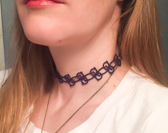 Loop-de-loo Choker (tatted necklace)