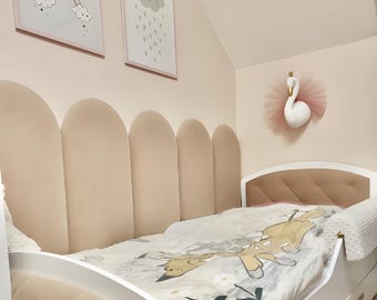 Upholstered Wall Panel Headboard: Rounded Fence Geometric Wall Decor