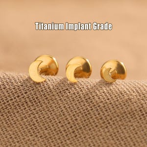 16G/18G/20G Titanium Crescent Moon Threadless Push Pin Labret, Tiny Moon Flat Back Earrings, Nose stud, Cartilage Conch Tragus Helix Stud