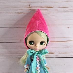 Neo blythe doll gnome hat - pink plush / aqua floral