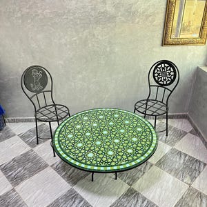 Tavolo in mosaico marocchino Zellige fatto a mano con motivo geometrico a stella verde brillante, fatto a mano a Fez