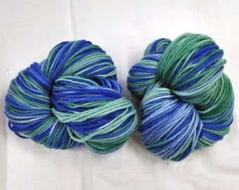 Winter Blues Hand Dyed Worsted Wool Yarn 4-ply