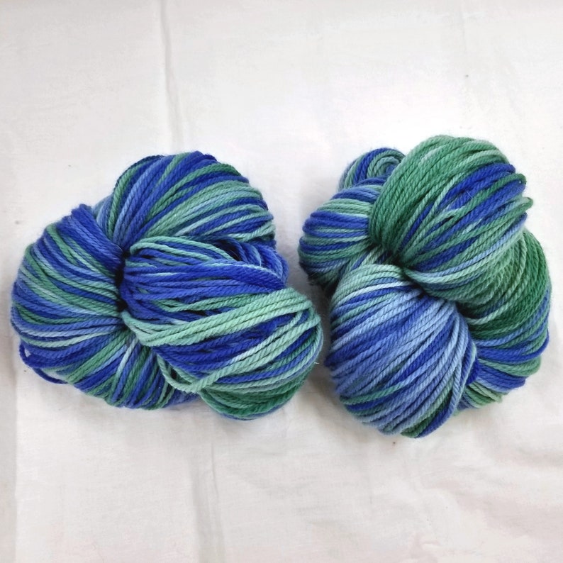 Winter Blues Hand Dyed Worsted Wool Yarn 4-ply image 1