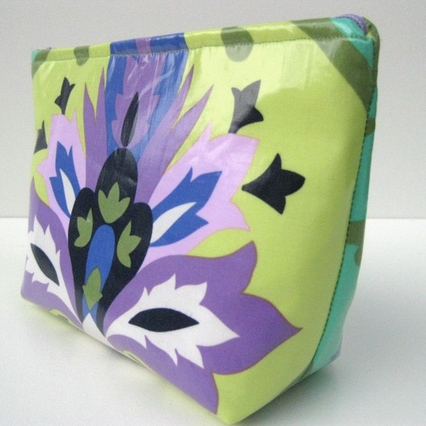 Make-Up/Cosmetic Bag in Lavender and Lime