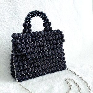 Mini bolso de cuentas hecho a mano - Monedero de cristal negro carbón con cierre magnético y correa de cadena - Colores personalizados disponibles