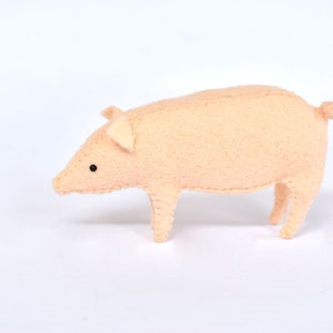 Felt pig diy craft kit