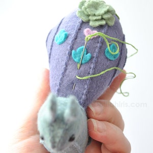 DIY Snail Plush Sewing Pattern & SVG Cut Files, Hand Stitching and Embroidery Project zdjęcie 9