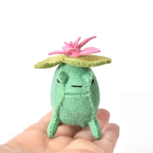 Felt Frog Pattern with PDF & SVG featuring Mushroom, Flower Bud and Lilli-Pad Hats image 8