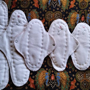 100% Organic Cotton Cloth Menstrual Pads, Heavy Flow Starter Kit, Postpartum, night time flow, Reusable, Washable