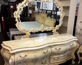 Stunning SILIK Mirror with Bombay  Dresser  Italy