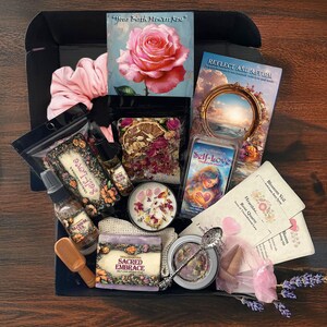 birthflower gift, self love gift box, personalized birth gift box, hygee gift, hug in a box, intention gift box