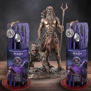 Vela da Divindade de Hades: Vela de Intenção Ritual com Ervas e Cristais