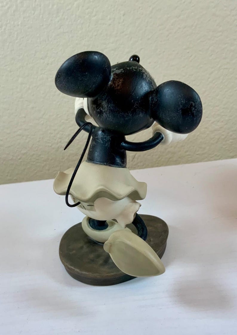 Wdcc the delivery boy minnie mouse i’m a jazz baby figurine disneyana image 4