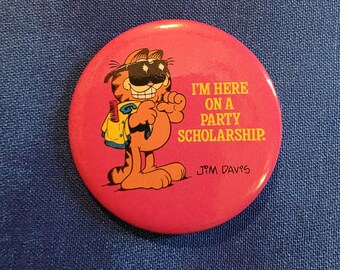 Vintage Garfield Button
