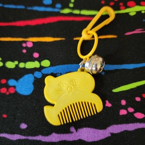 Vintage 80&#39;s Bell Charm Cat Comb